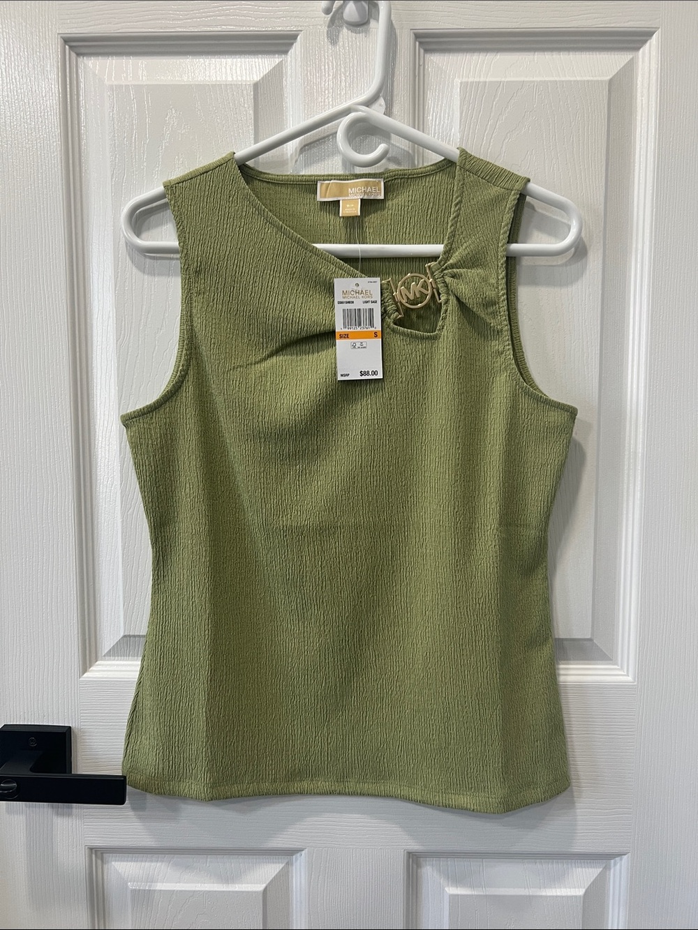 Michael Kors Women’s Light Sage Sleeveless Blouse Size Small NWT